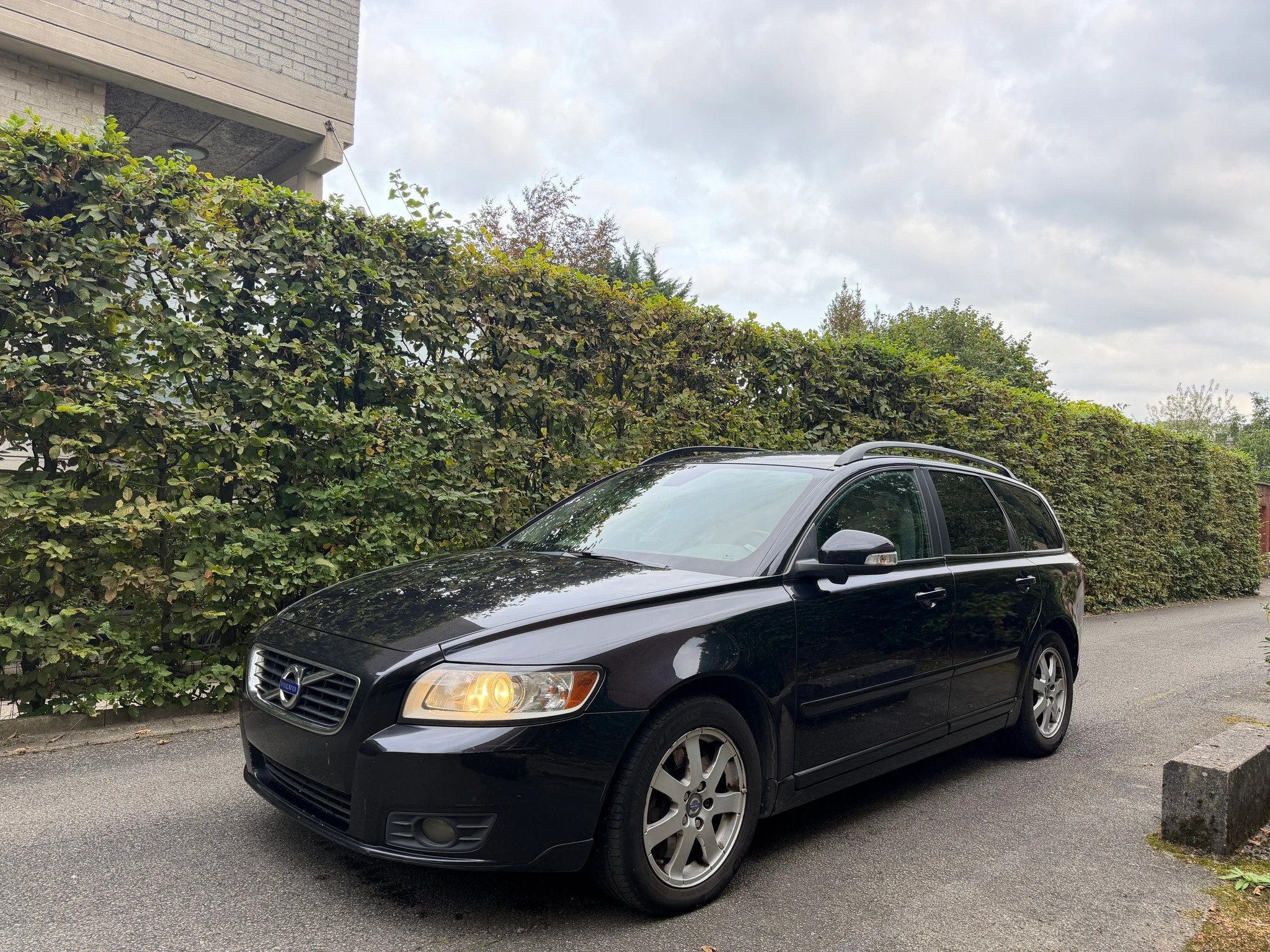 Volvo V50 2.0 D4 AUTOMATIQUE - EURO 5, Autos, Cuir, Euro 5, Achat, 1608 kg
