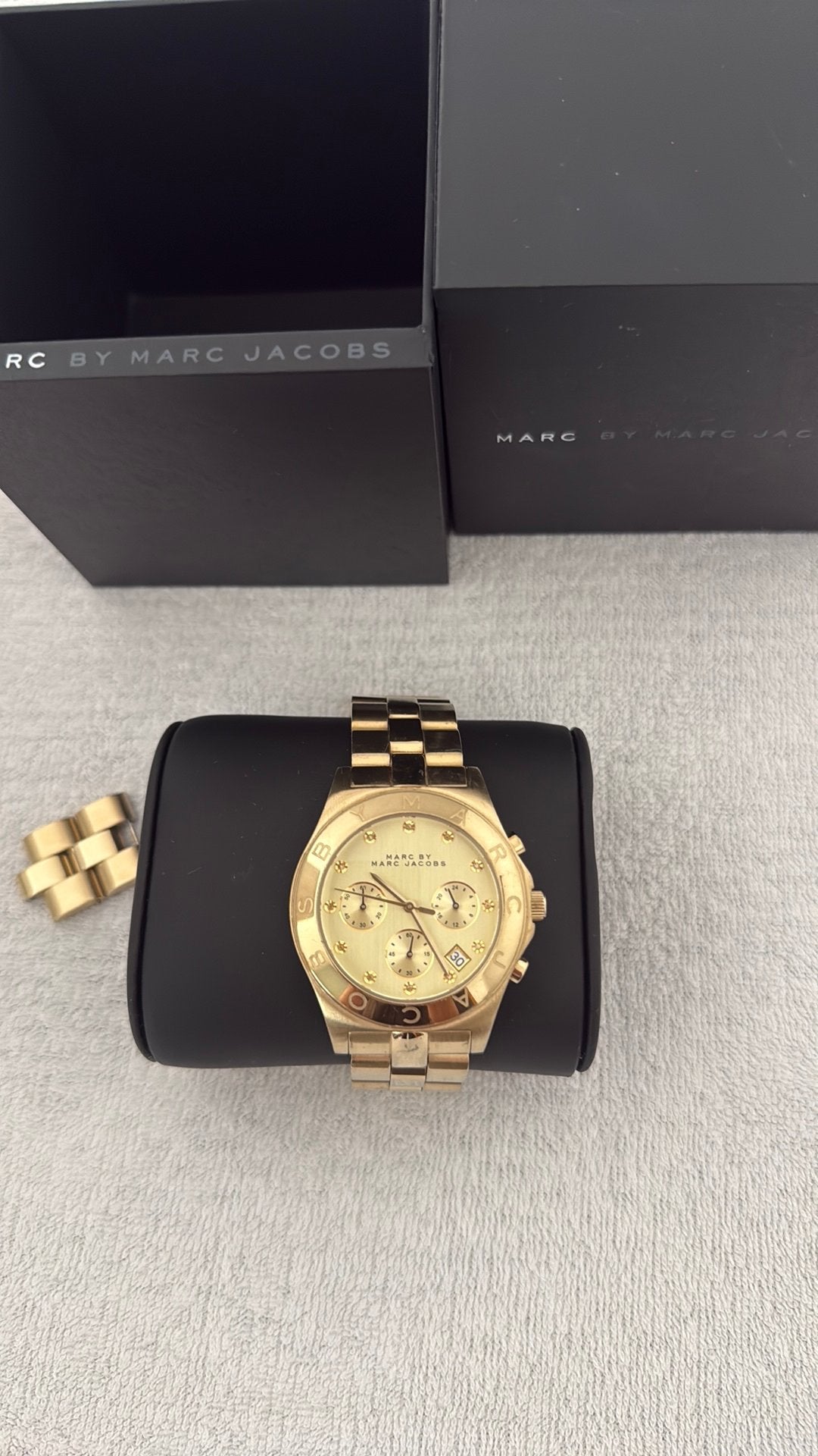 Montre MARC JACOBS, Bijoux, Sacs & Beauté, Montres | Femmes, Enlèvement, Comme neuf