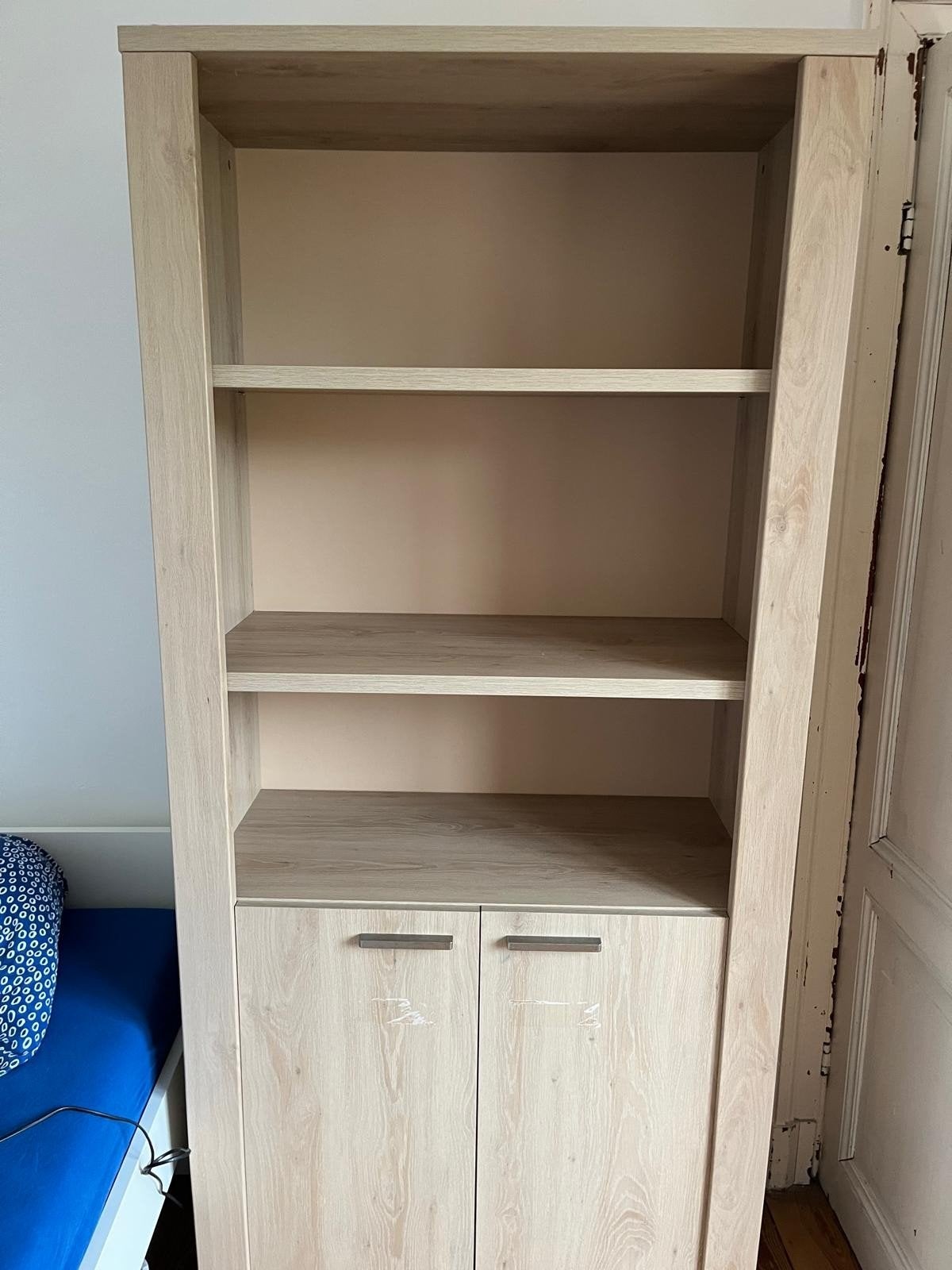 Gratis kast voor boeken of kledij. B90xD45xH200, Huis en Inrichting, Kasten | Boekenkasten, Ophalen, Met deur(en), 50 tot 100 cm