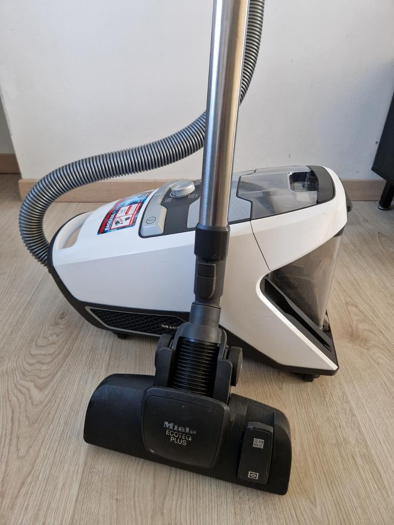 Miele stofzuiger, Stofzuiger