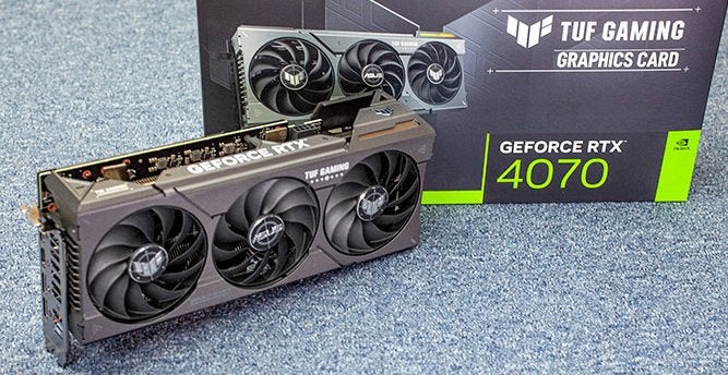 Carte graphique asus tuf rtx 4070, Computers en Software, Videokaarten, Ophalen, Zo goed als nieuw, Nvidia