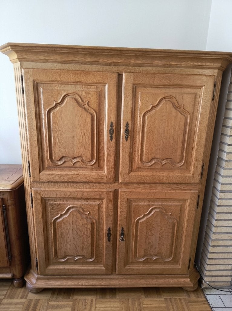 Grote houten klassieke kast - 135x57x160, Huis en Inrichting, Ophalen, 100 tot 150 cm, 150 tot 200 cm, 50 tot 75 cm