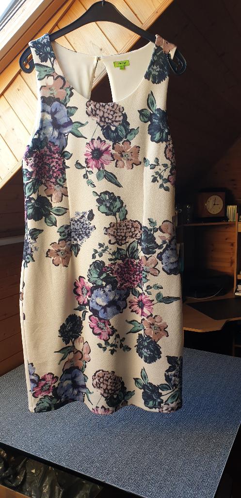 Kleedjes K -disign , maat L, Kleding | Dames, K-Disign, Ophalen of Verzenden, Zo goed als nieuw, Maat 42/44 (L)