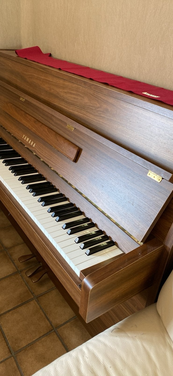 Yamaha rechtopstaande piano, Muziek en Instrumenten, Ophalen, Zo goed als nieuw, Piano