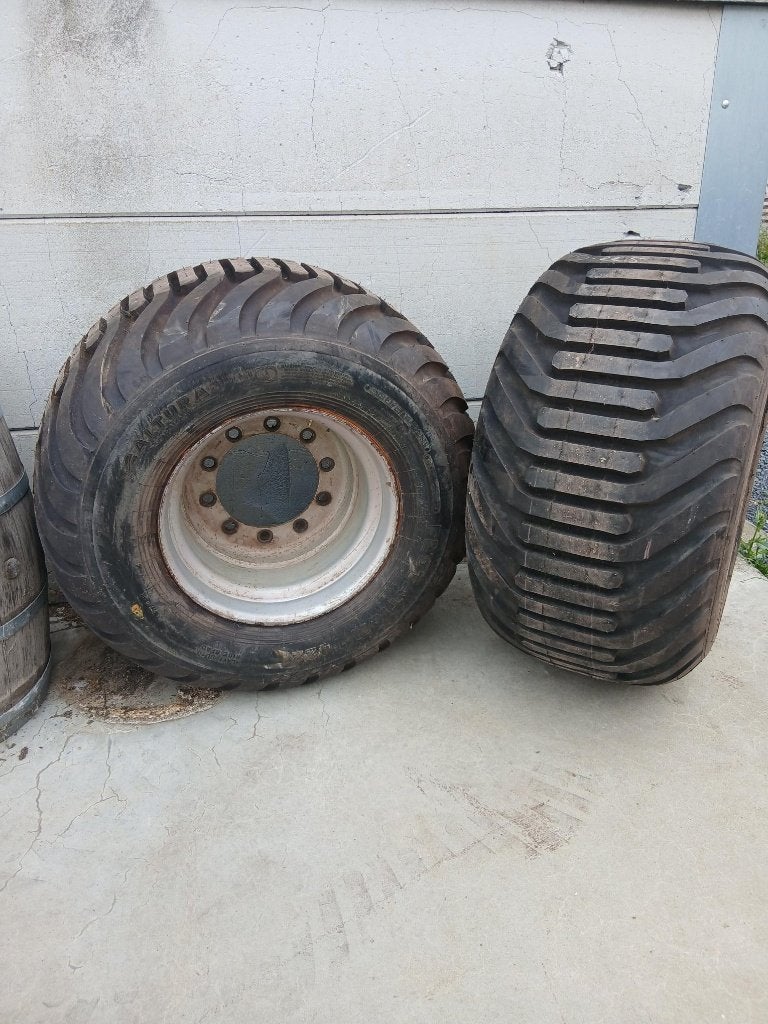 2 complete wielen 600/50r22.5, Zakelijke goederen, Ophalen