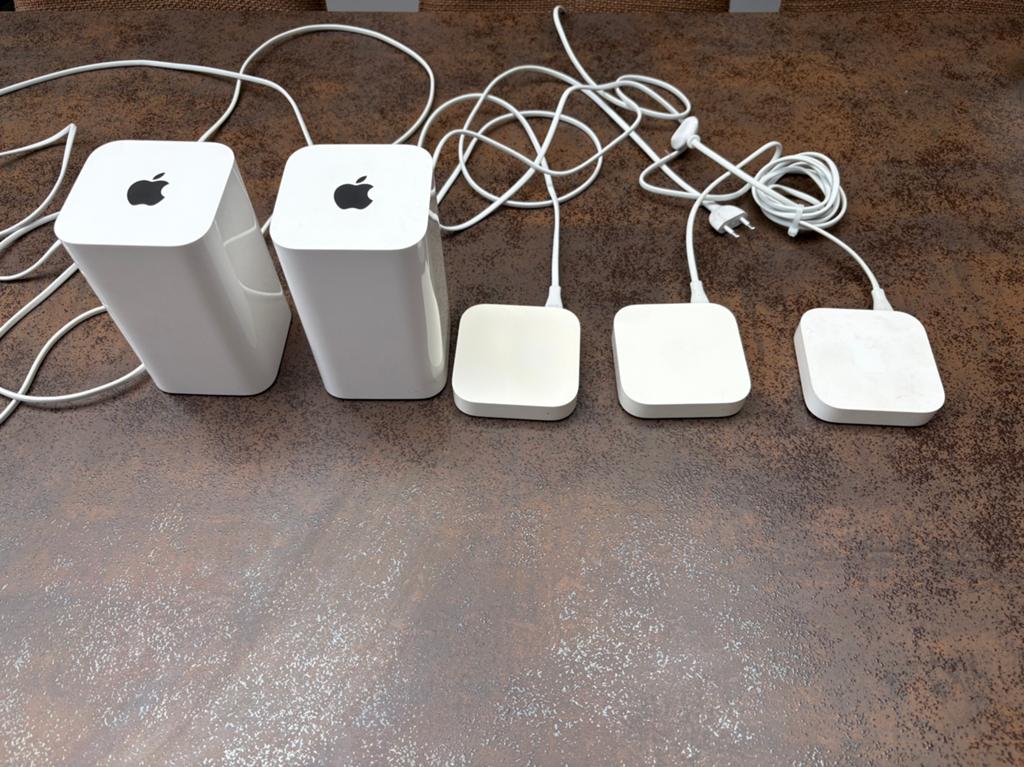 Apple airport extreme + basiastations, Enlèvement, Utilisé