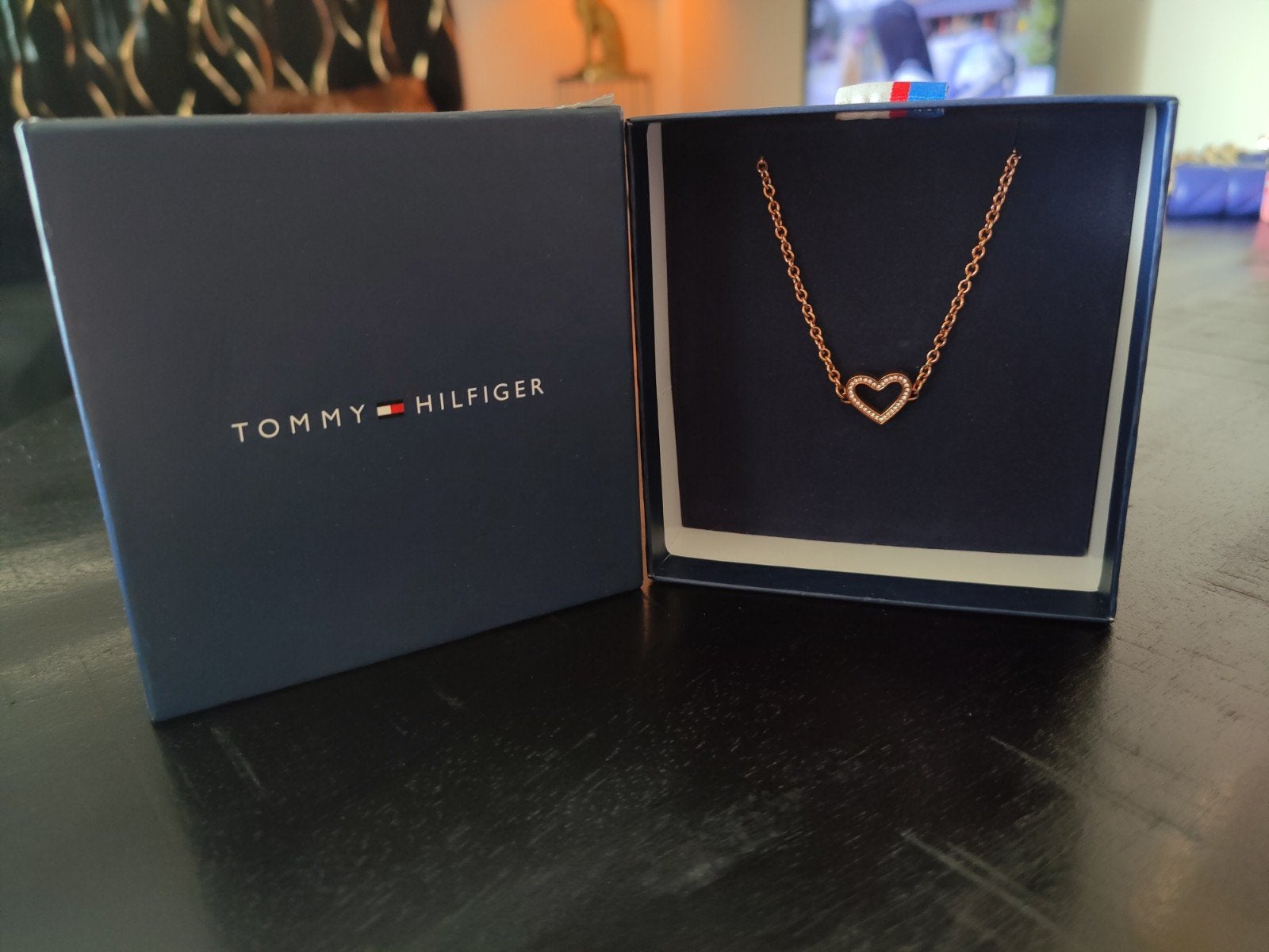 Armbandje Tommy Hilfiger kleur roze', Ophalen, Roze