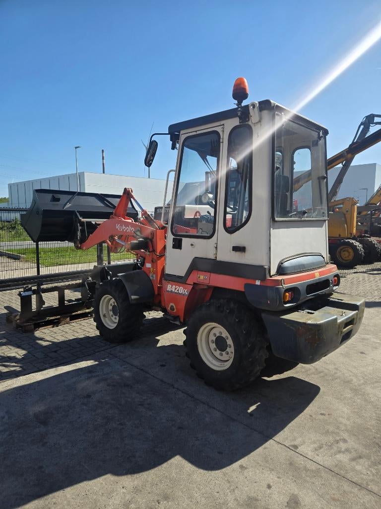 Kubota R420, Ophalen, Wiellader of Shovel
