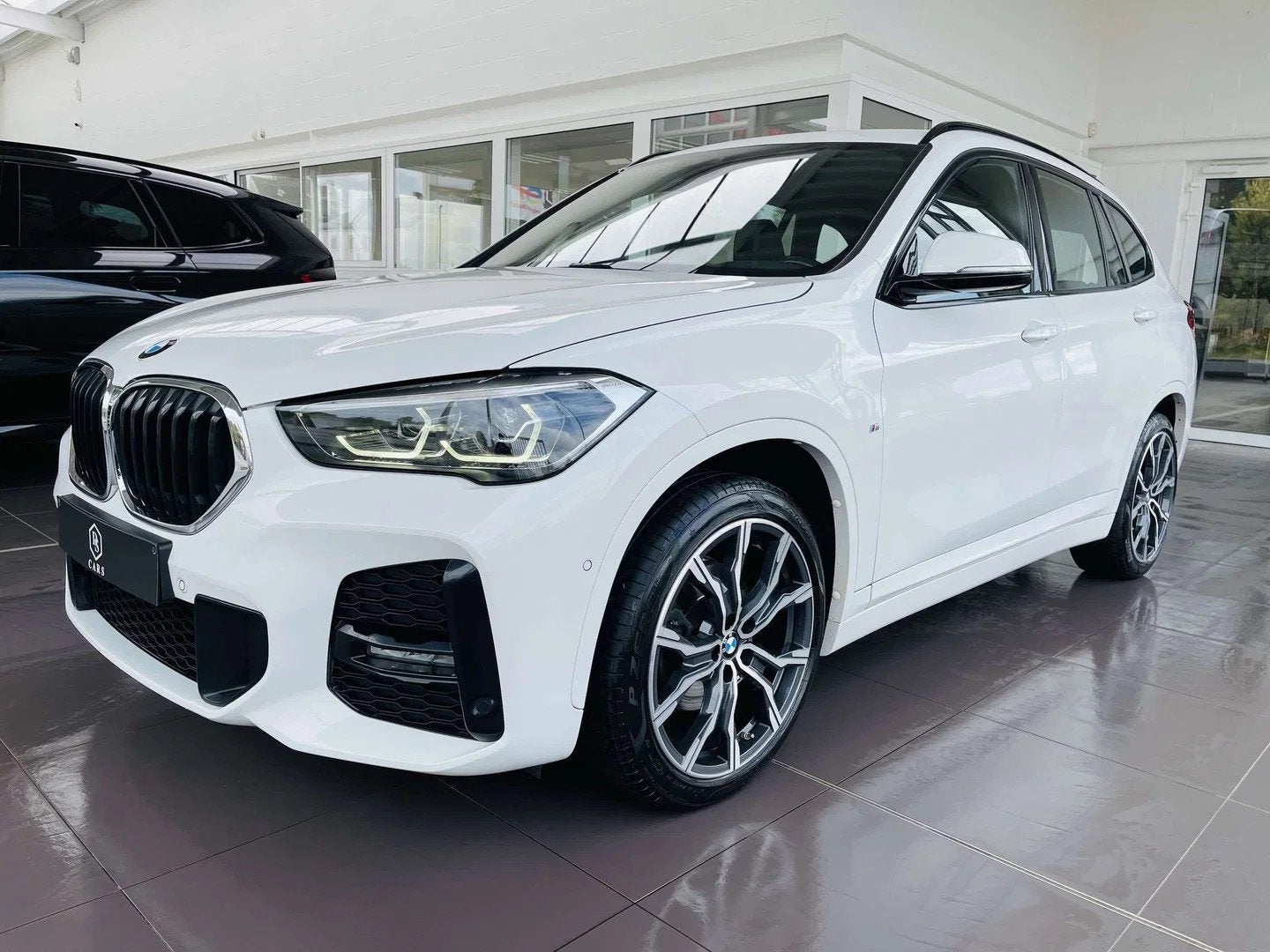 BMW X1 2.0 dA * GARANTIE + PACK M + LED + GPS PRO + CUIR *, Auto's, 4 cilinders, Wit, Bedrijf, 5 deurs