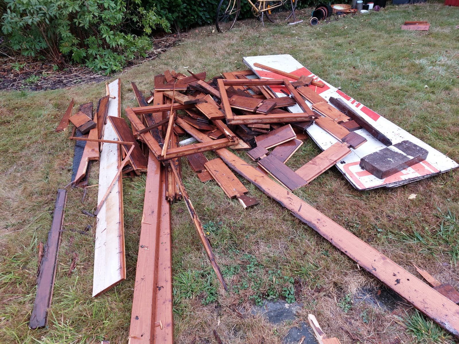 Bois provenant gratuitement de la maison de jardin, Bricolage & Construction, Enlèvement, Utilisé