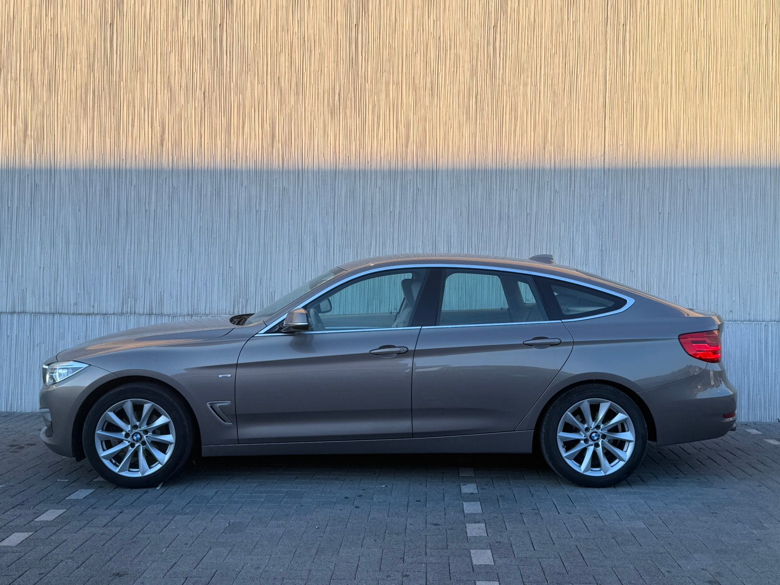 BMW 318d GT /FULL LED-CUIR/179 000 km / EURO 6b, Autos, Achat, Euro 6, Entreprise, Diesel