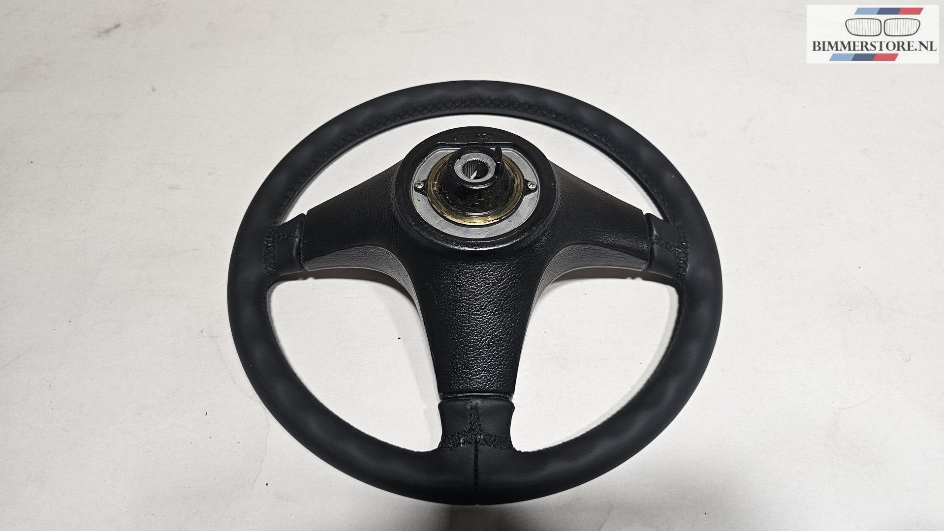 Volant sport M Tech 1 en cuir, 380 mm, BMW Série 3 E30 32331, Autos : Pièces & Accessoires, -, Origine de la pièce connue, Utilisé