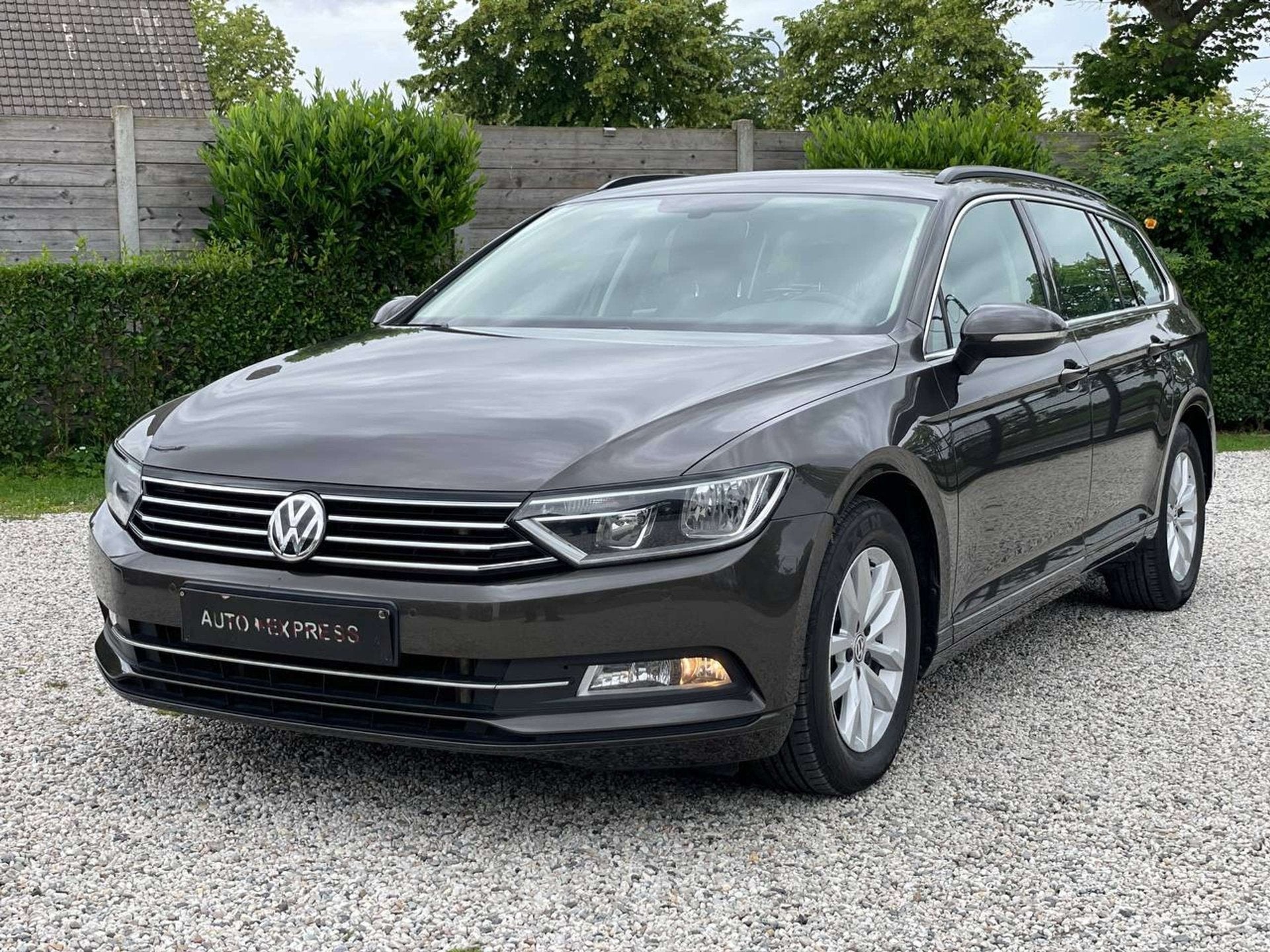 Volkswagen Passat Variant 1.6Tdi/Navi/Camera/Clima/Eur6b/Gar, Auto's, Gebruikt, Euro 6, 4 cilinders, Bruin