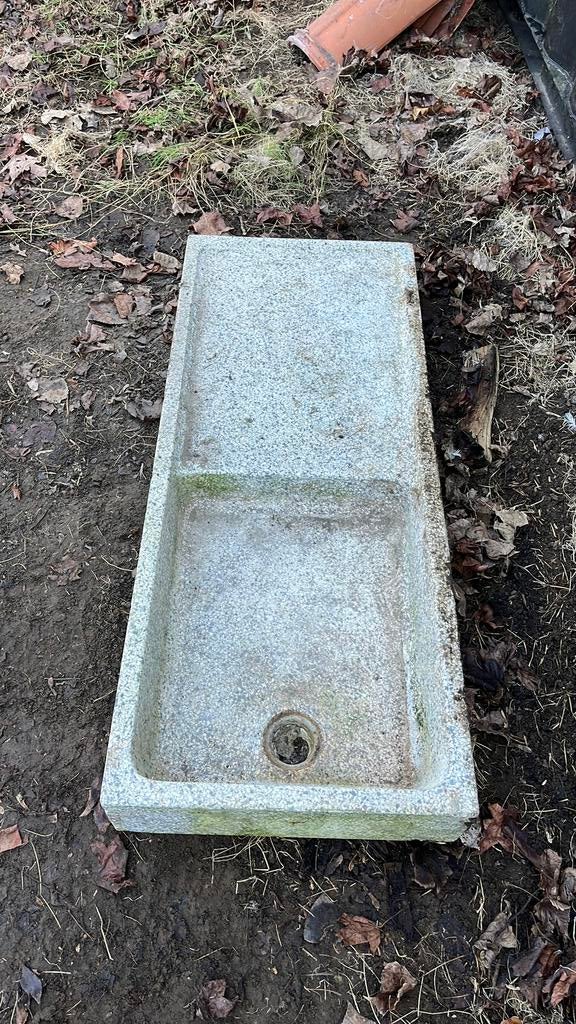 Spoelbak steen, Ophalen, Gebruikt, 100 tot 150 cm, 25 tot 50 cm
