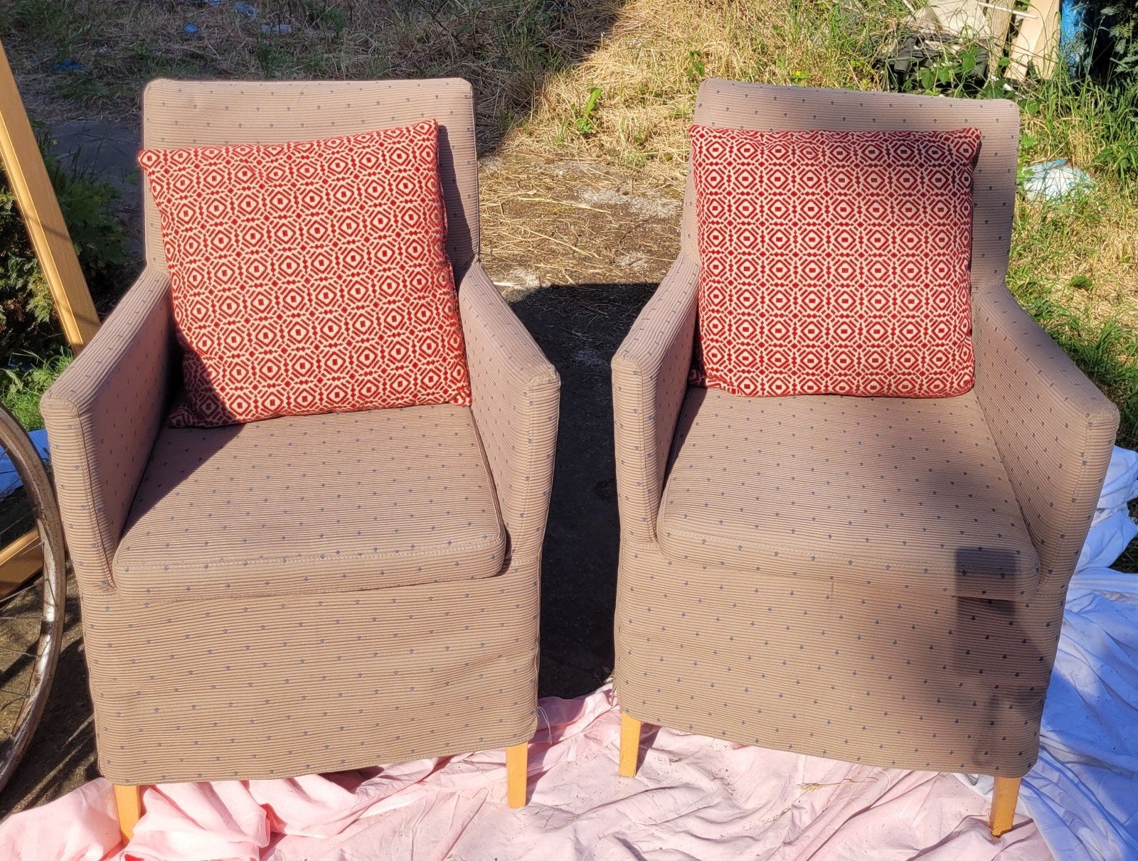 Paire de fauteuils cabriolets en tissu beige, Ophalen, Hout