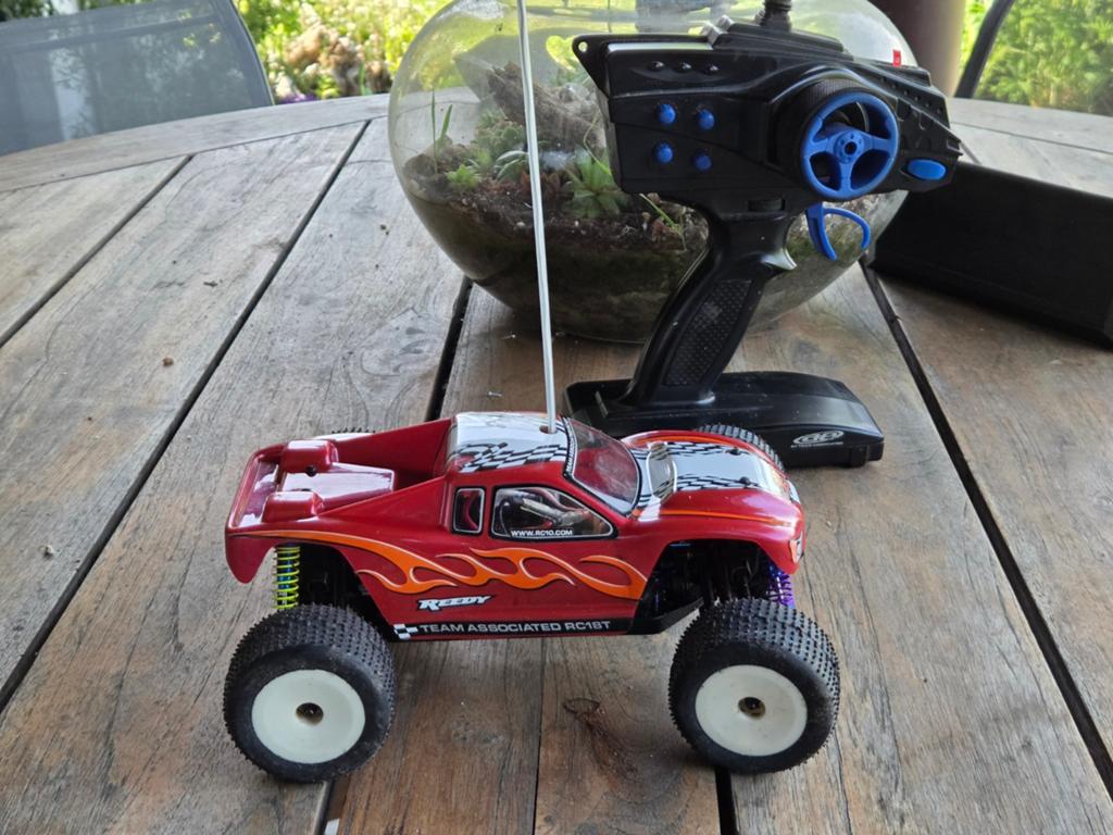 Oude Team associated rc18t, Ophalen of Verzenden