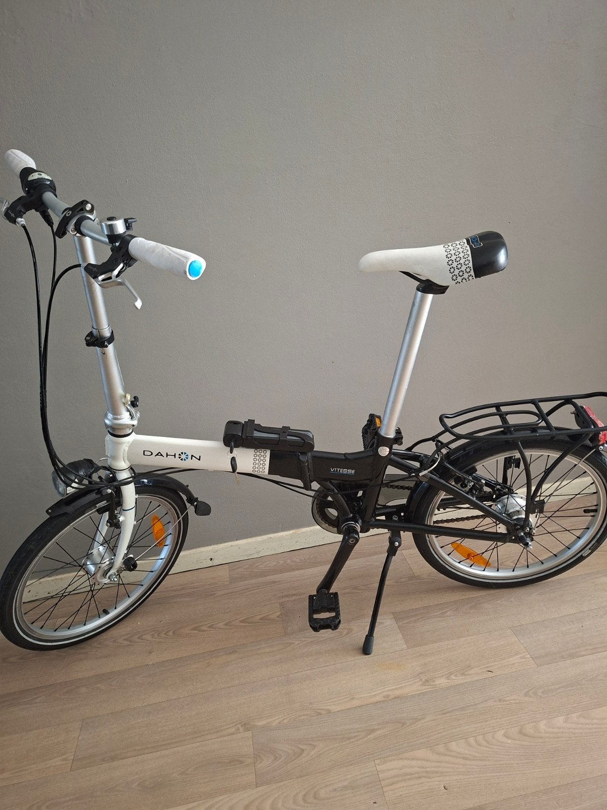 Dahon Vitesse D7hg- plooifiets - Unisex-zwart-wit - 20 inch, Fietsen en Brommers, Ophalen, 20 inch of meer, Versnellingen, Zo goed als nieuw