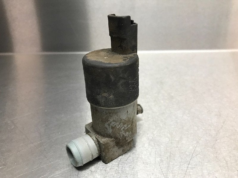 RUITENSPROEIERPOMP VOOR Nissan Navara (D40), Gebruikt, Dhr. M. Roggen, Marinus@Japoto.nl, Stadsweg 37 37
9917 PV  WIRDUM GR., NL