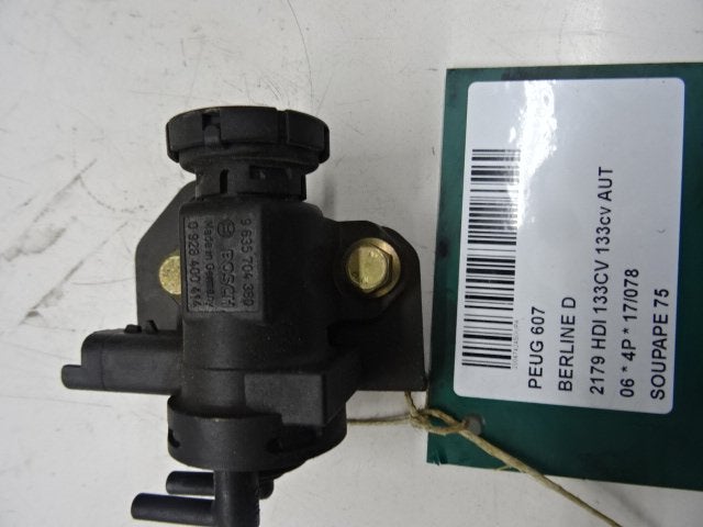 VACUUM VALVE Peugeot 607 (9D / U) (01-1999/07-2011), Autos : Pièces & Accessoires, Petit matériel, Peugeot, Utilisé