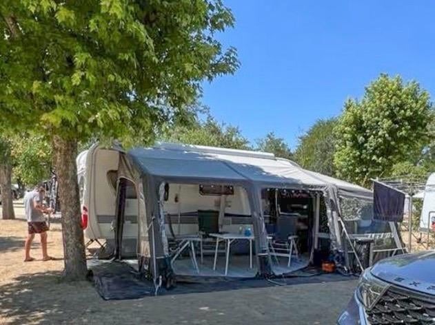 Kampa granda air opblaasbare voortent, Caravans en Kamperen, Voortenten en Luifels, Ophalen, Zo goed als nieuw, Ten Cate All Season 240g/m2