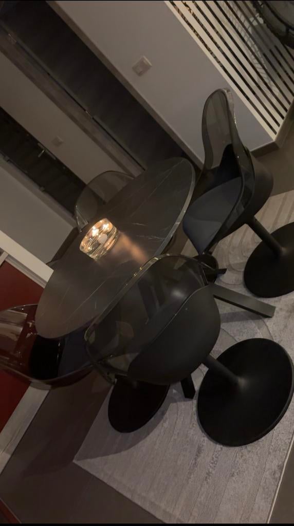 Table + chaises, Maison & Meubles, Tables | Tables à manger, Enlèvement, Utilisé