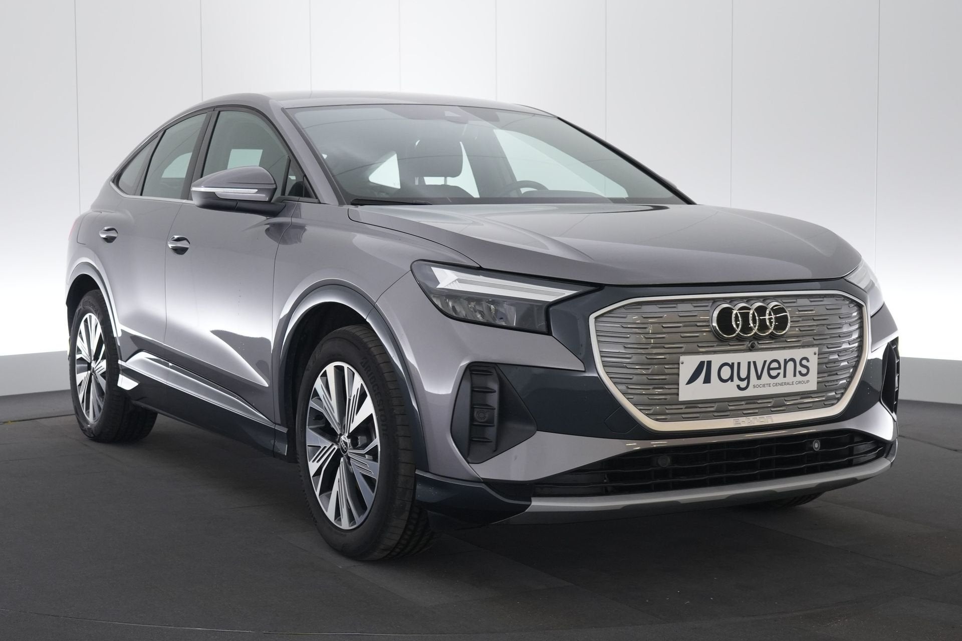 (2CHQ161) AUDI Q4 SPORTBACK E-TRON, Autos, Achat, Entreprise, Carnet d'entretien, 5 portes