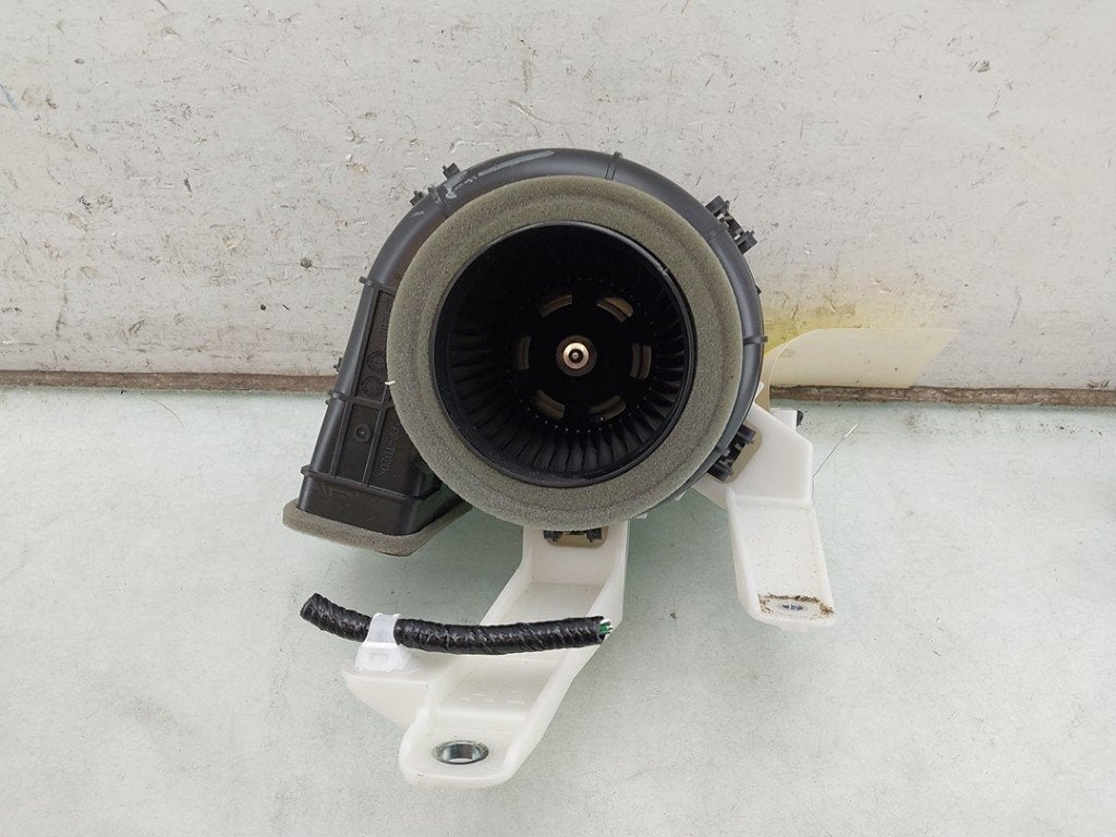 DIVERS Toyota Yaris IV (P21 / PA1 / PH1) (|G9230K0021|), Kundenbetreuung@toyota.de, Toyota, Utilisé, Toyota-Allee 2
50858  Köln, DE