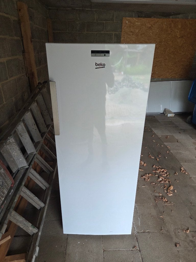 Staande vriezer Beko, Gebruikt, 140 tot 160 cm, Ophalen, Vrieskast