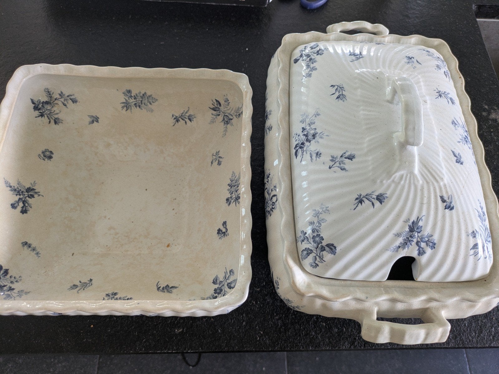2 soep terrines + saus kommetje + schaal, Ophalen