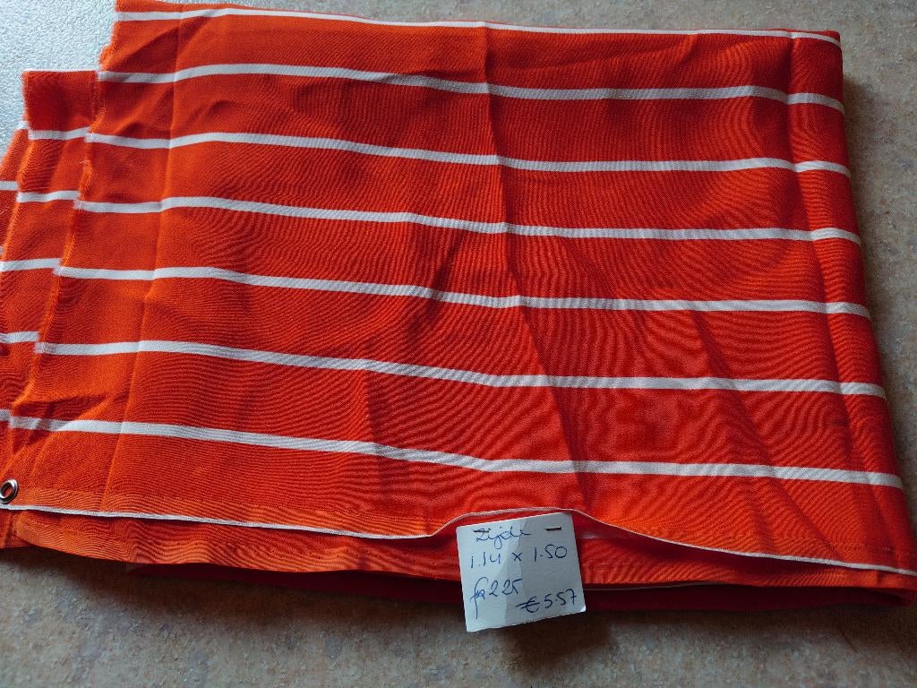 Lap zijde oranje met witte streep, Hobby & Loisirs créatifs, Tissus & Chiffons, Satin ou Soie, Enlèvement ou Envoi, Comme neuf