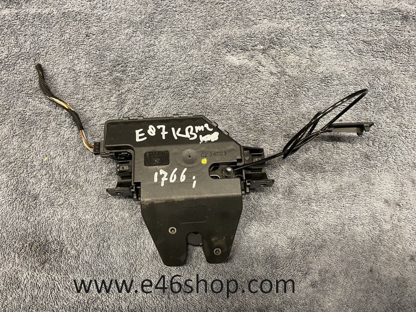 ACHTERKLEP SLOT BMW 1 SERIE E87  OE 8196401, Gebruikt, -, -, Ophalen of Verzenden
