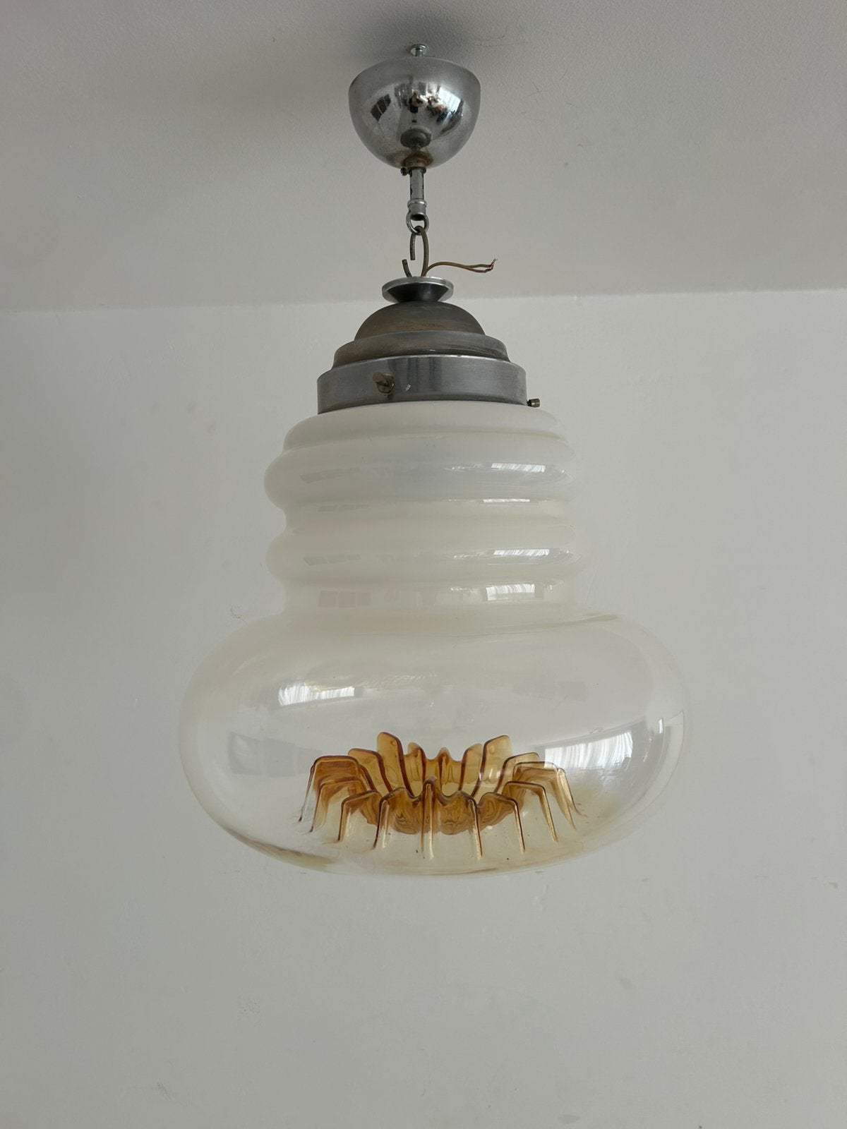 Vintage glazen hanglamp Massive, Maison & Meubles, Lampes | Suspensions, Utilisé, Verre, Métal, Enlèvement ou Envoi
