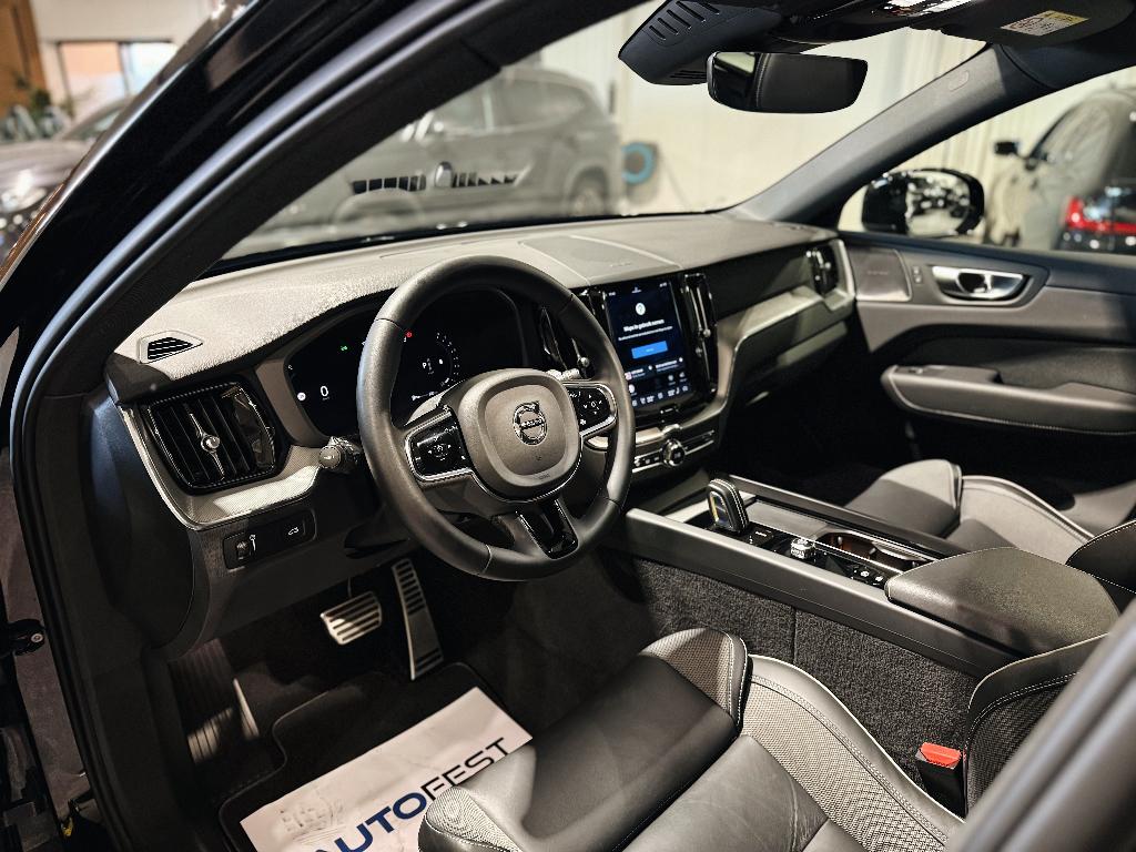Volvo XC60 B4 Geartronic R-Design « Édition noire - Garantie, Cuir, Euro 6, Entreprise, Garantie prolongée