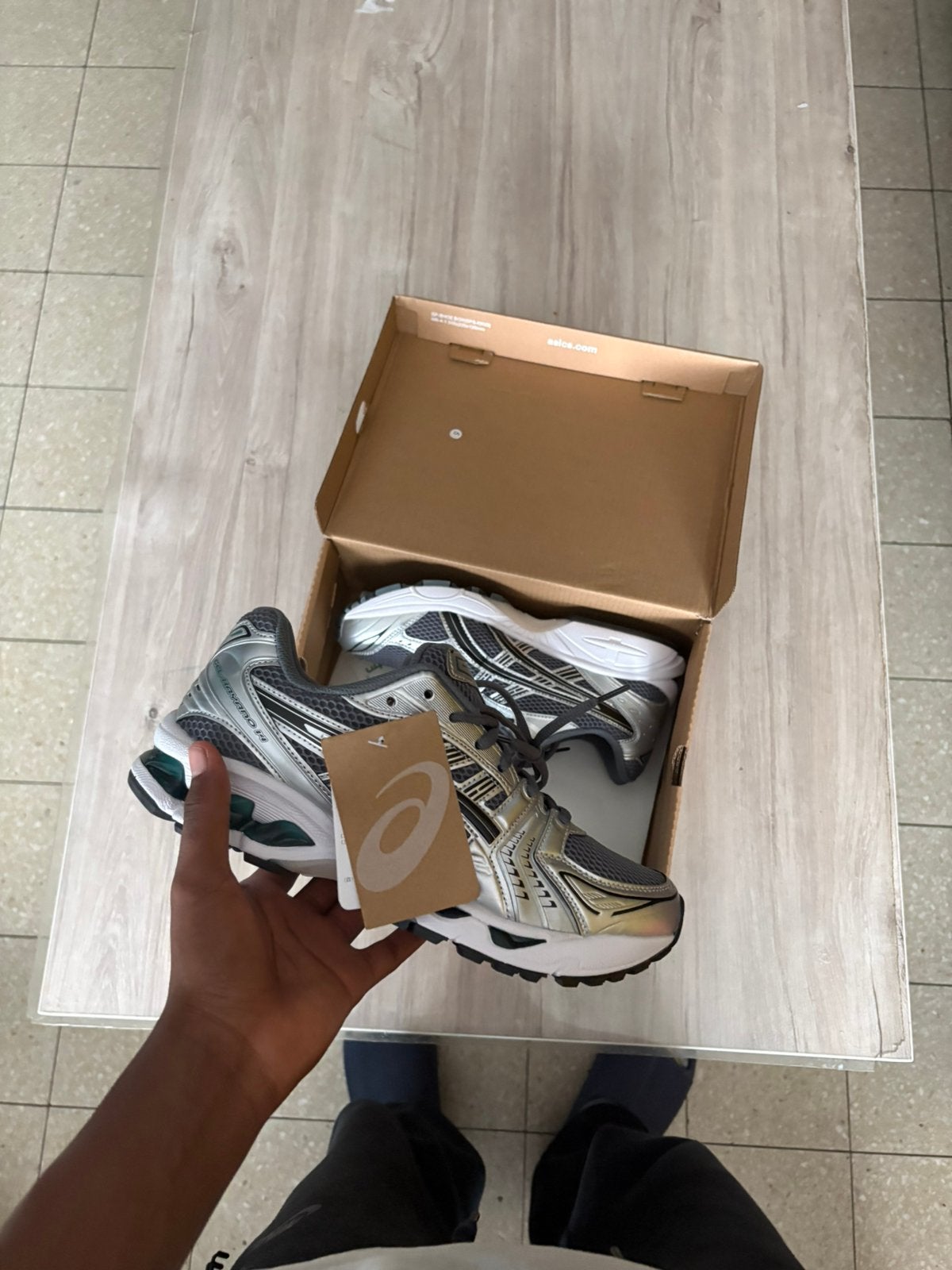 Asics gel-kayano 14 gris argenté 43,5, Neuf, Autres couleurs, Baskets, Envoi