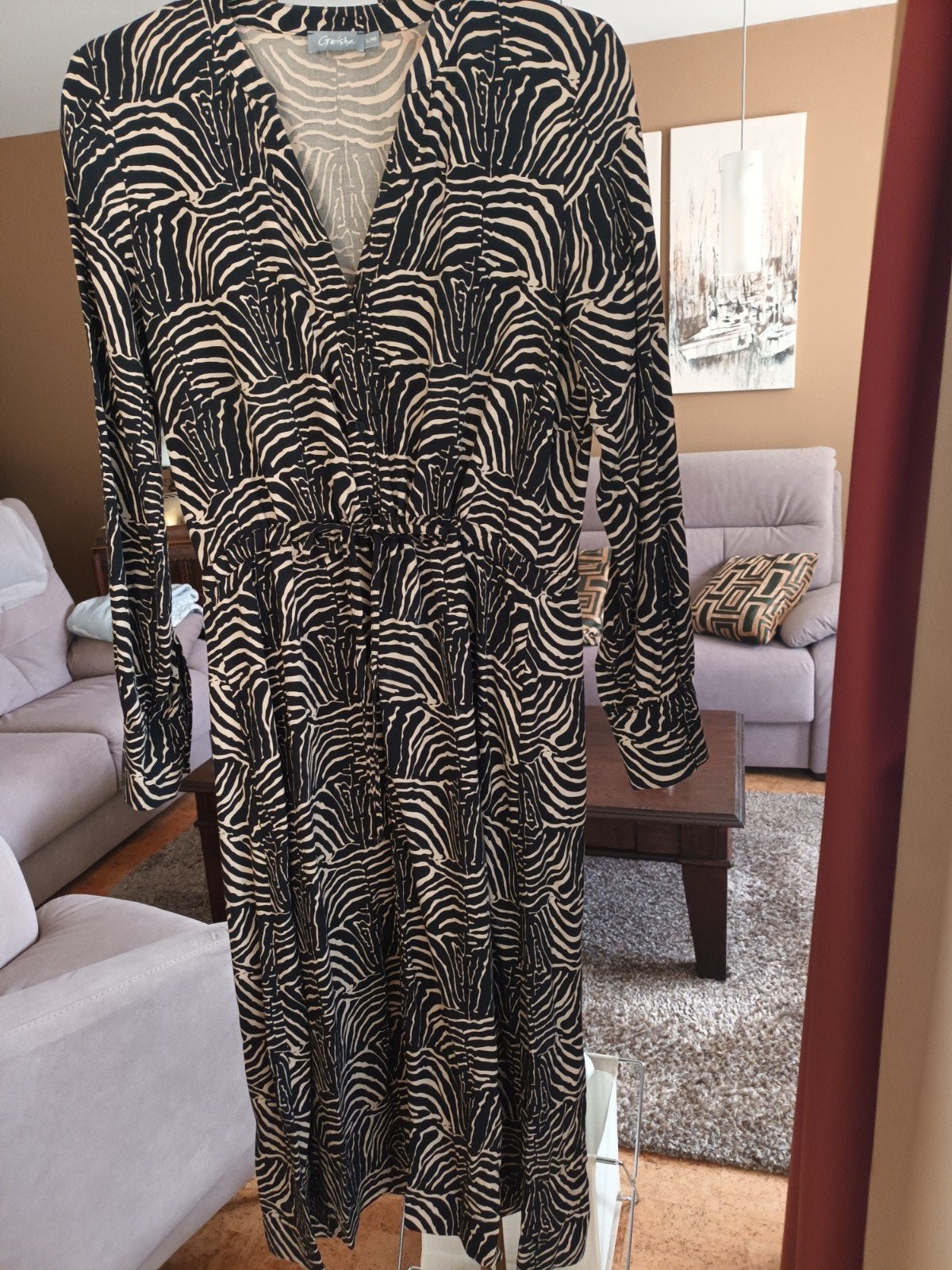 robe très élégante « GEISHA », Enlèvement ou Envoi, Taille 42/44 (L), Beige
