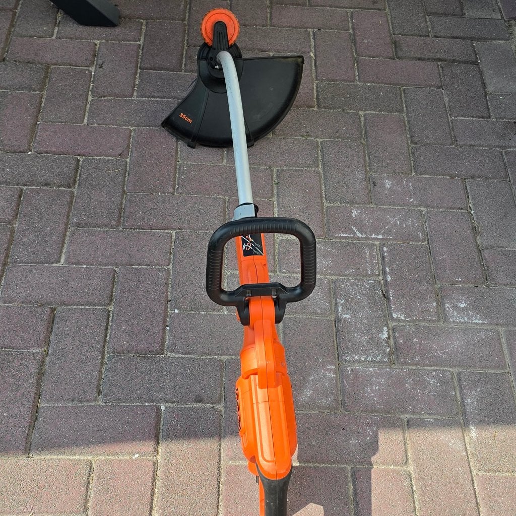COUPE BORDURES BLACK+DECKER GL9035 QS avec 1 BOÎTE DE FIL, Électrique, Enlèvement, Utilisé, Black & Decker