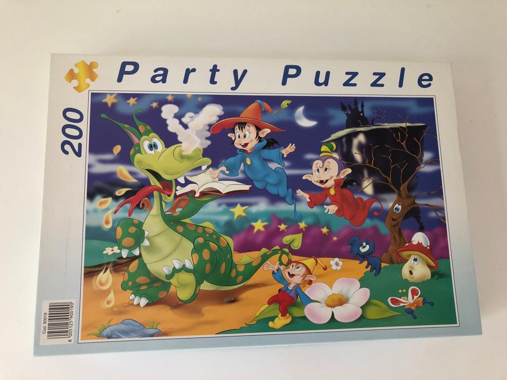 Party Puzzle 200 st. Fantasy World 39x28,5 cm, Kinderen en Baby's, Ophalen of Verzenden, Meer dan 50 stukjes, Zo goed als nieuw