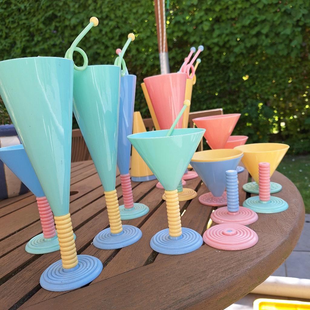 Party cocktail bekers beneton colors., Ophalen, Zo goed als nieuw