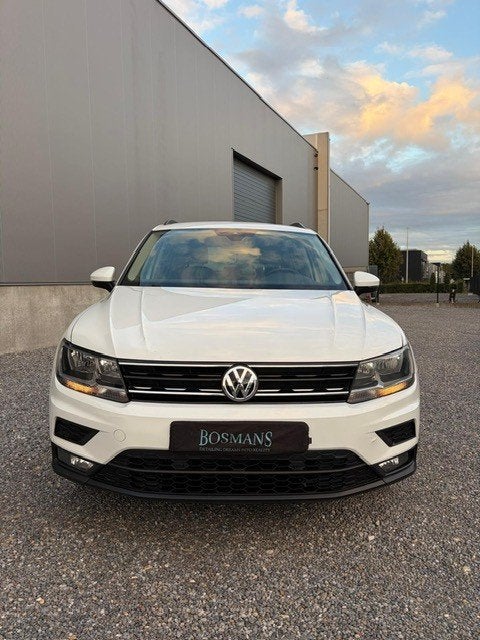 VW Tiguan 1500 benzine bj 2019, Auto's, Voorwielaandrijving, 4 cilinders, Wit, Handgeschakeld