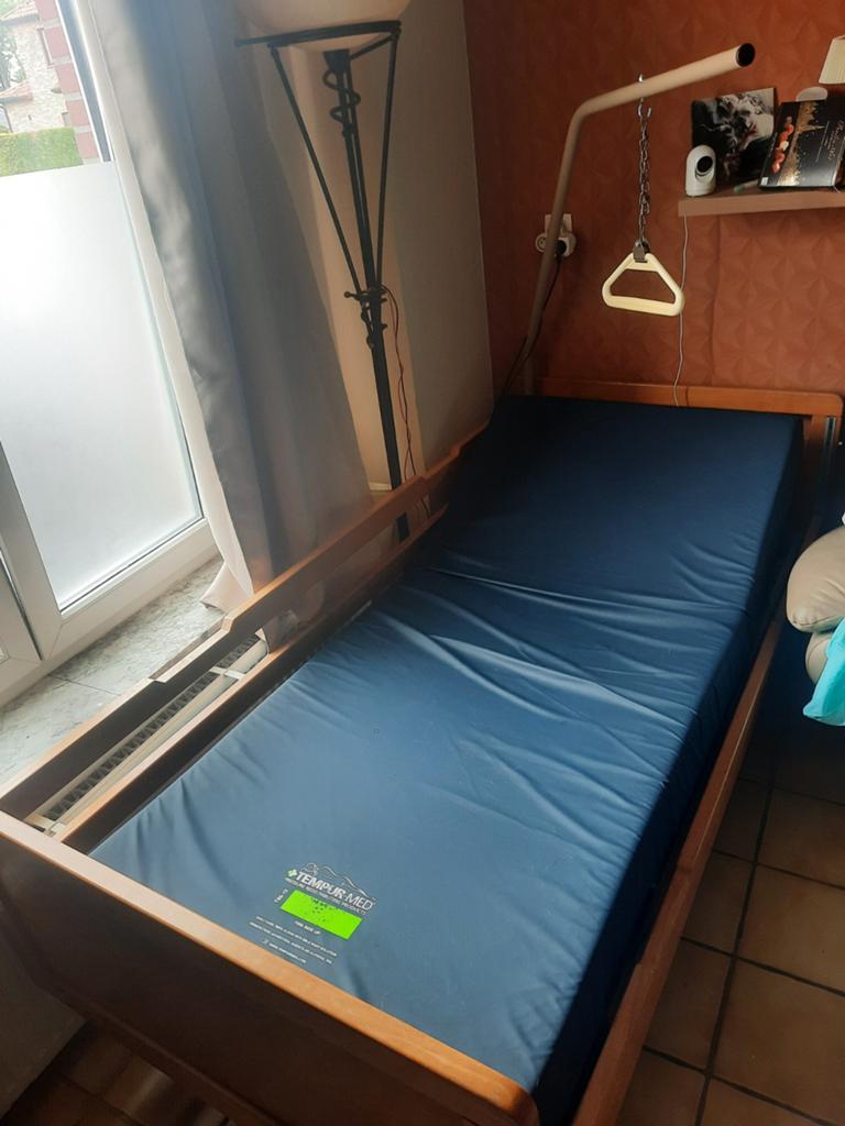 Manueel Ziekenhuisbed met Tempur matras, Ophalen