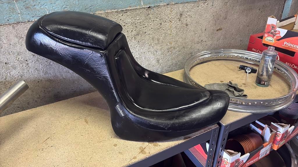 Corbin motorzadel Harley Davidson night train, Motoren, Ophalen