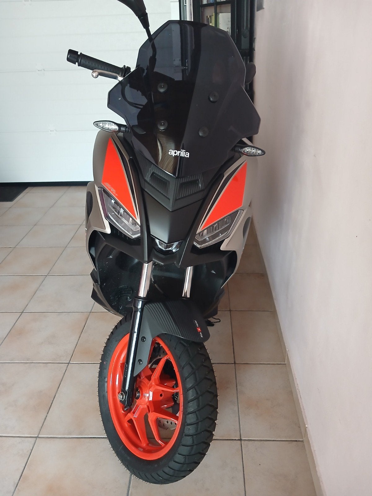 Aprilia 125 cc sr gt, Ophalen