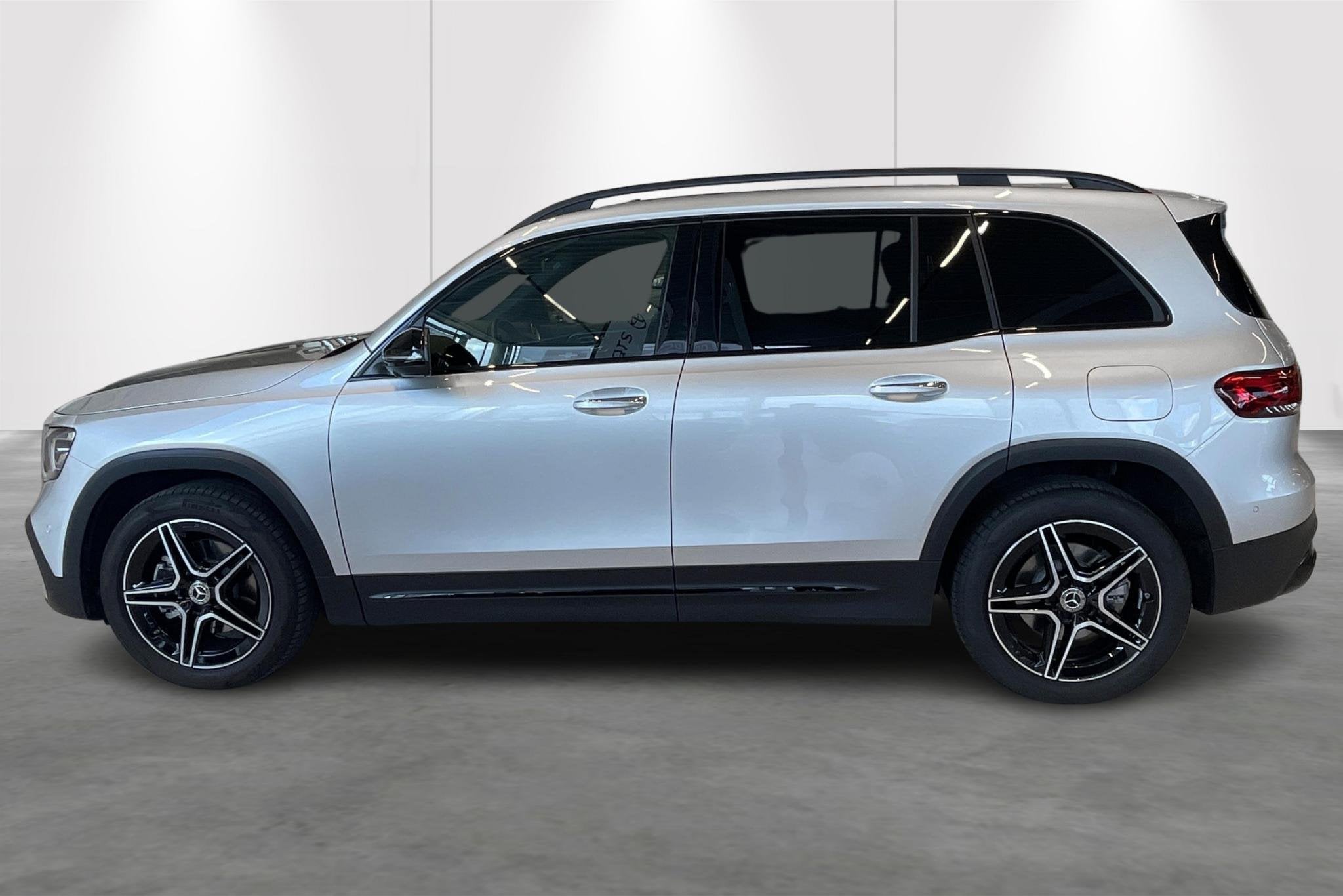 Mercedes-Benz GLB GLB 180 Luxury Line 7 Places !, Autos, 100 kW, Argent ou Gris, Achat, 7 places