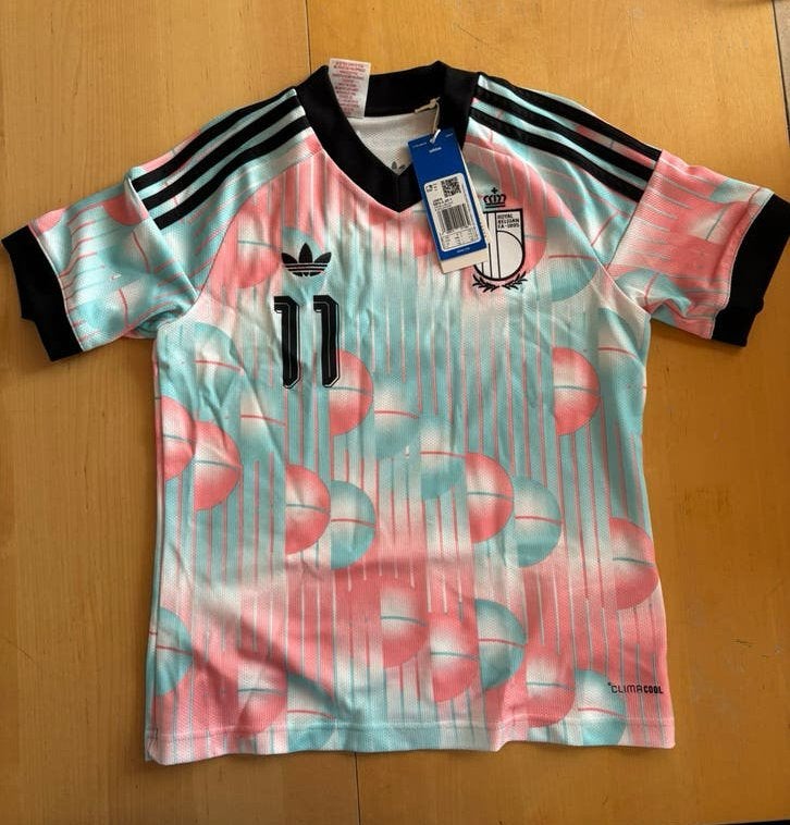 Voetbaltruitje Rode Duivels Uit - Doku (ongebruikt!), Enlèvement ou Envoi, Comme neuf, Maillot