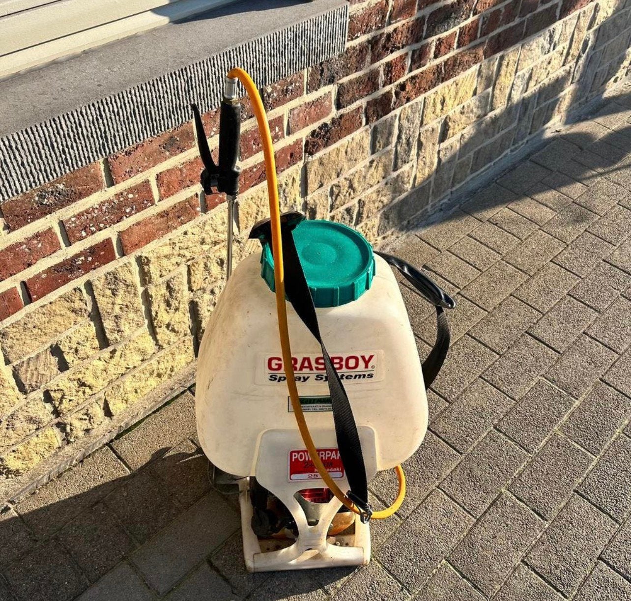 Pulvérisateur à dos Grasboy avec moteur Kawasaki 2 Tact, Enlèvement, Comme neuf, Répression des mauvaises herbes