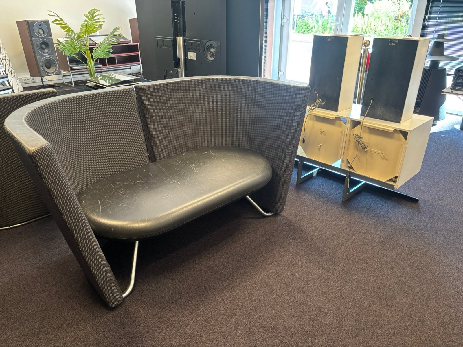 Zetel bang & Olufsen Luister zetel  in leder, Ophalen, Gebruikt, 125 tot 150 cm, Modern