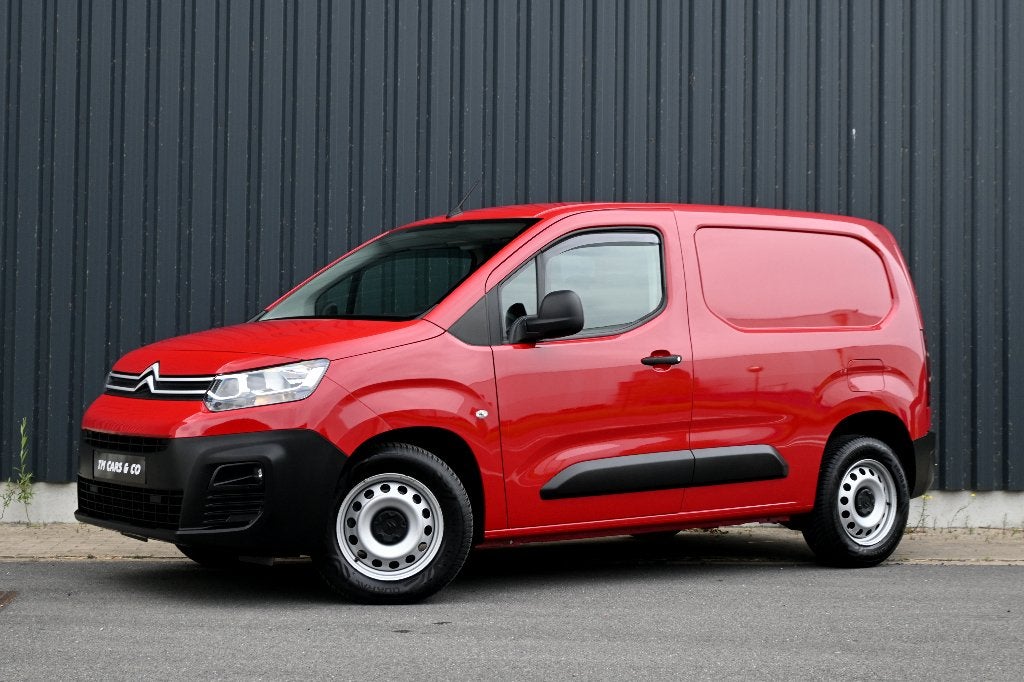 Citroen Berlingo 1.2i Benzine / 3 zit, Gps, AC, Cam, Carplay, 1350 kg, Achat, Euro 6, Entreprise