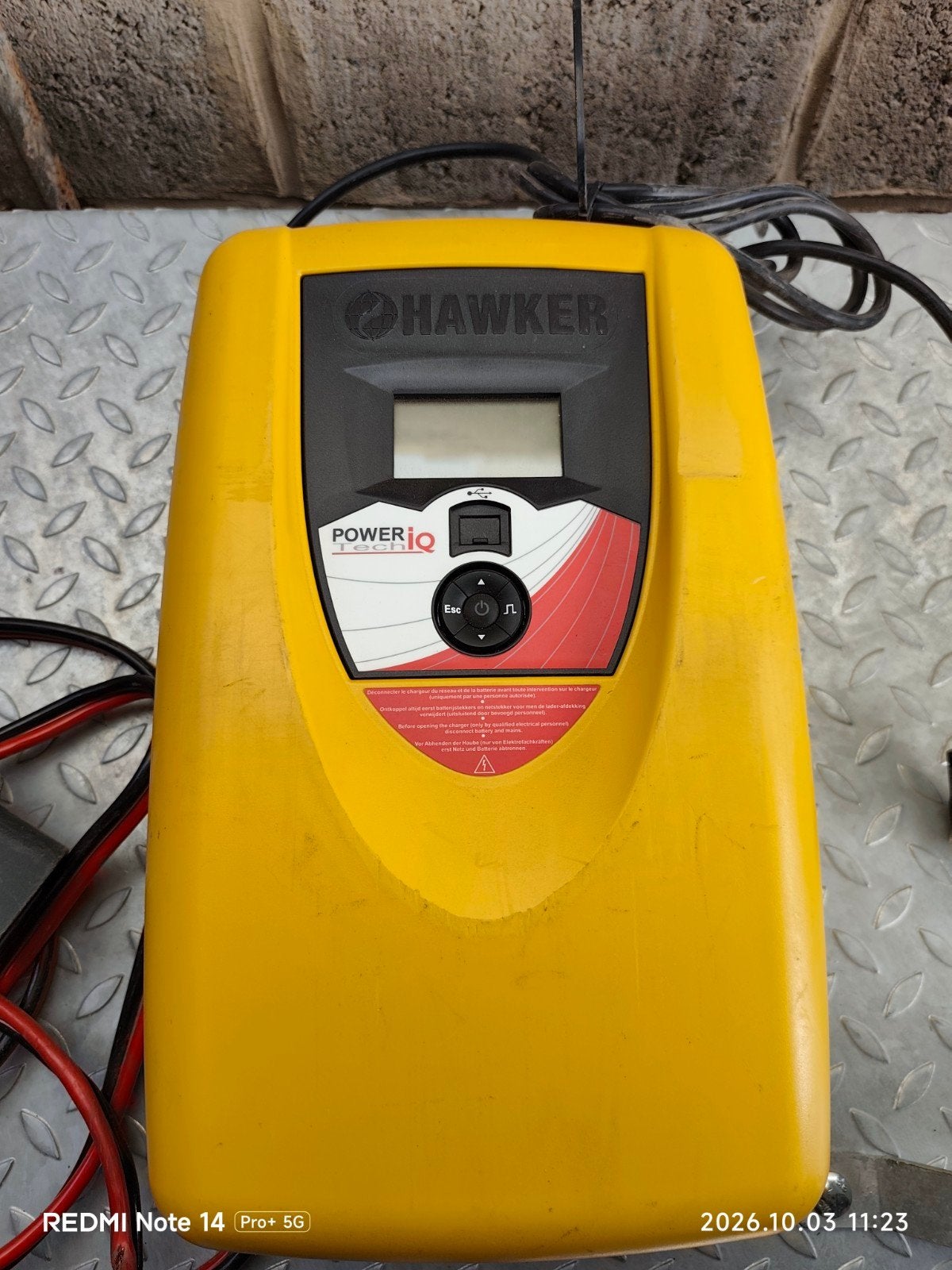 Hawker PowerTech iQ Acculader 24V 50A (EnerSys) – Profession