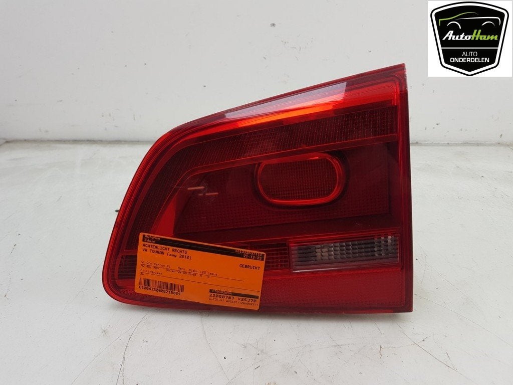 FEU ARRIÈRE DROIT Touran (1T3) (|1T0945094A|1T0945094|), Utilisé, Volkswagen