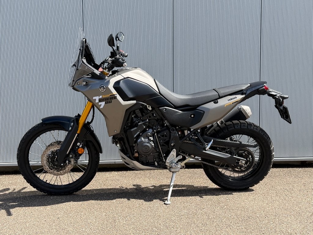 Yamaha Ténéré 700 Frozen Titanium / 2025 / 2050km /Topkoffer, 2 cilinders, Motorrijbewijs A, Bedrijf, Meer dan 35 kW